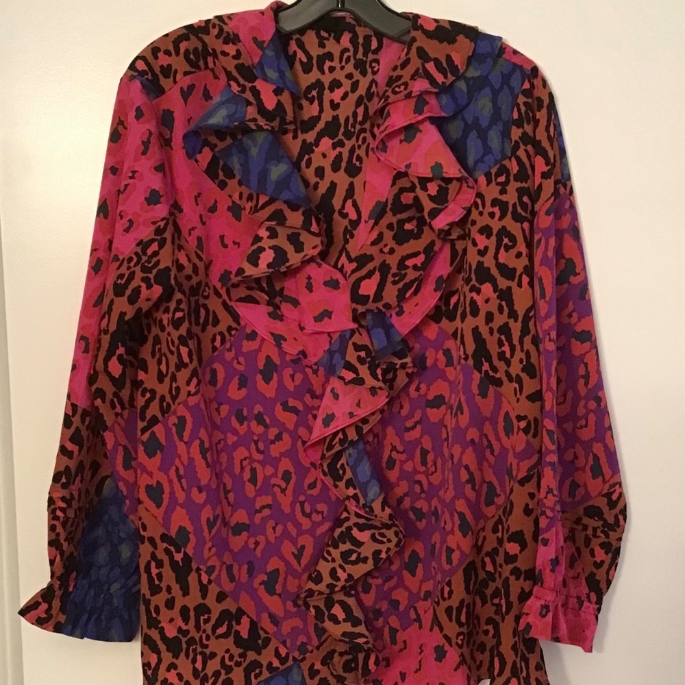 LIKE NEW!! JOH APPAREL Wanice Cascade Ruffle Printed Charmeuse Top/Size Medium